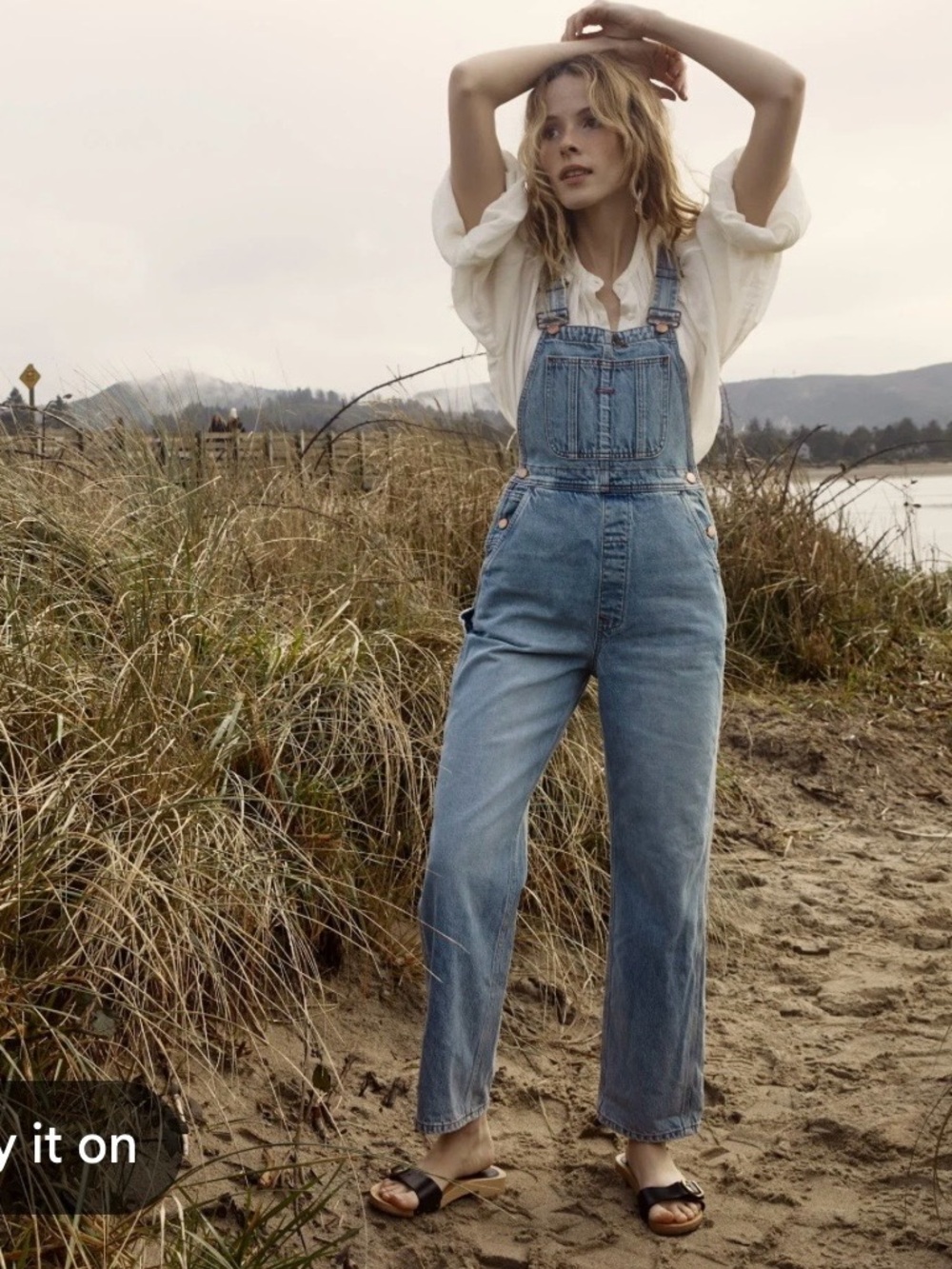 DOEN. MYRTLE OVERALL --BISCAY WASH Classic Light Blue Denim Overalls - Jeans 27